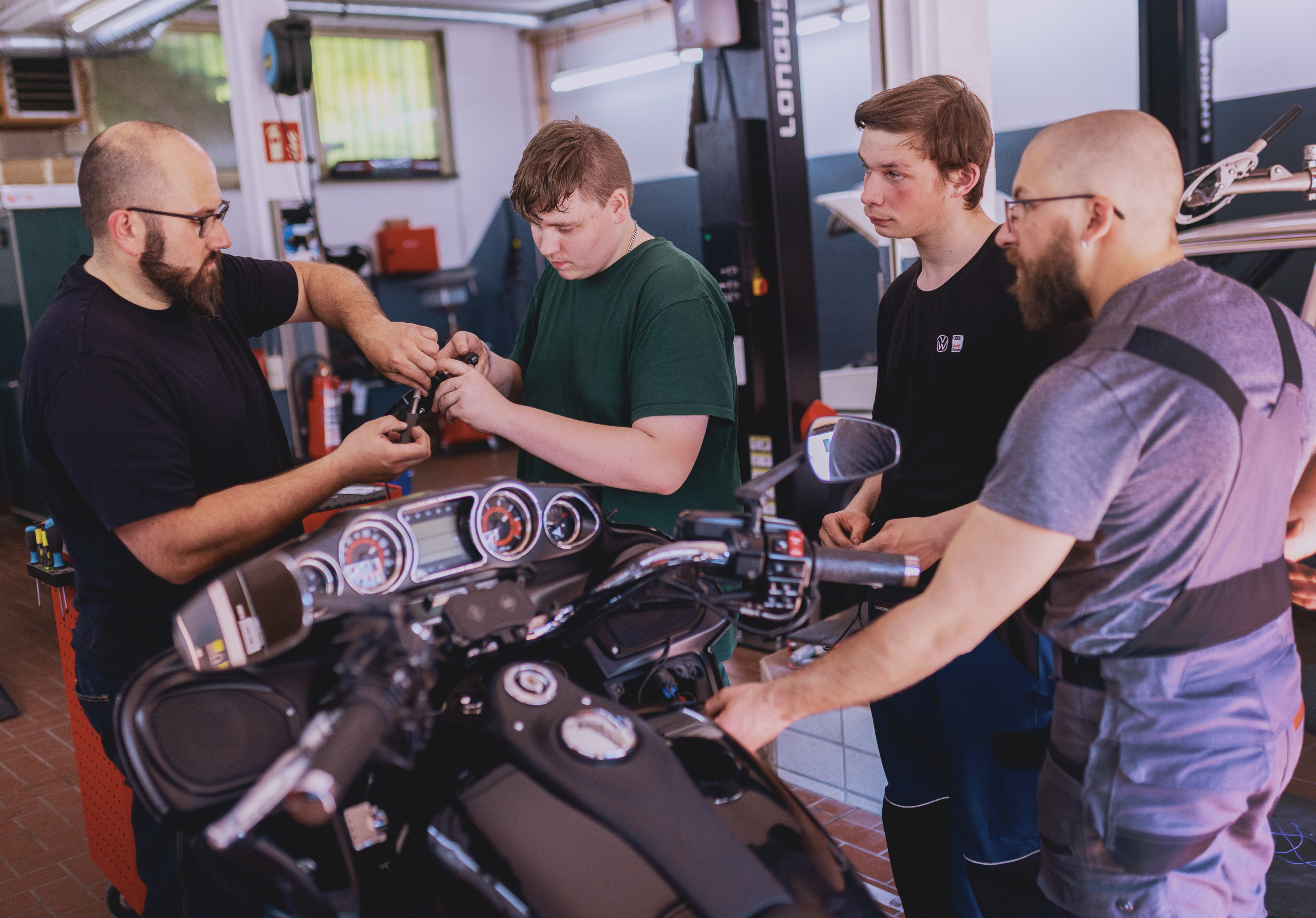 Aktion Mensch - 30.04.2025 - Retro-Schrauber Kassel - Inklusives Projekt zur Restauration von Oldtimern, Motorrädern und Fahrrädern mit Jugendlichen in Kassel